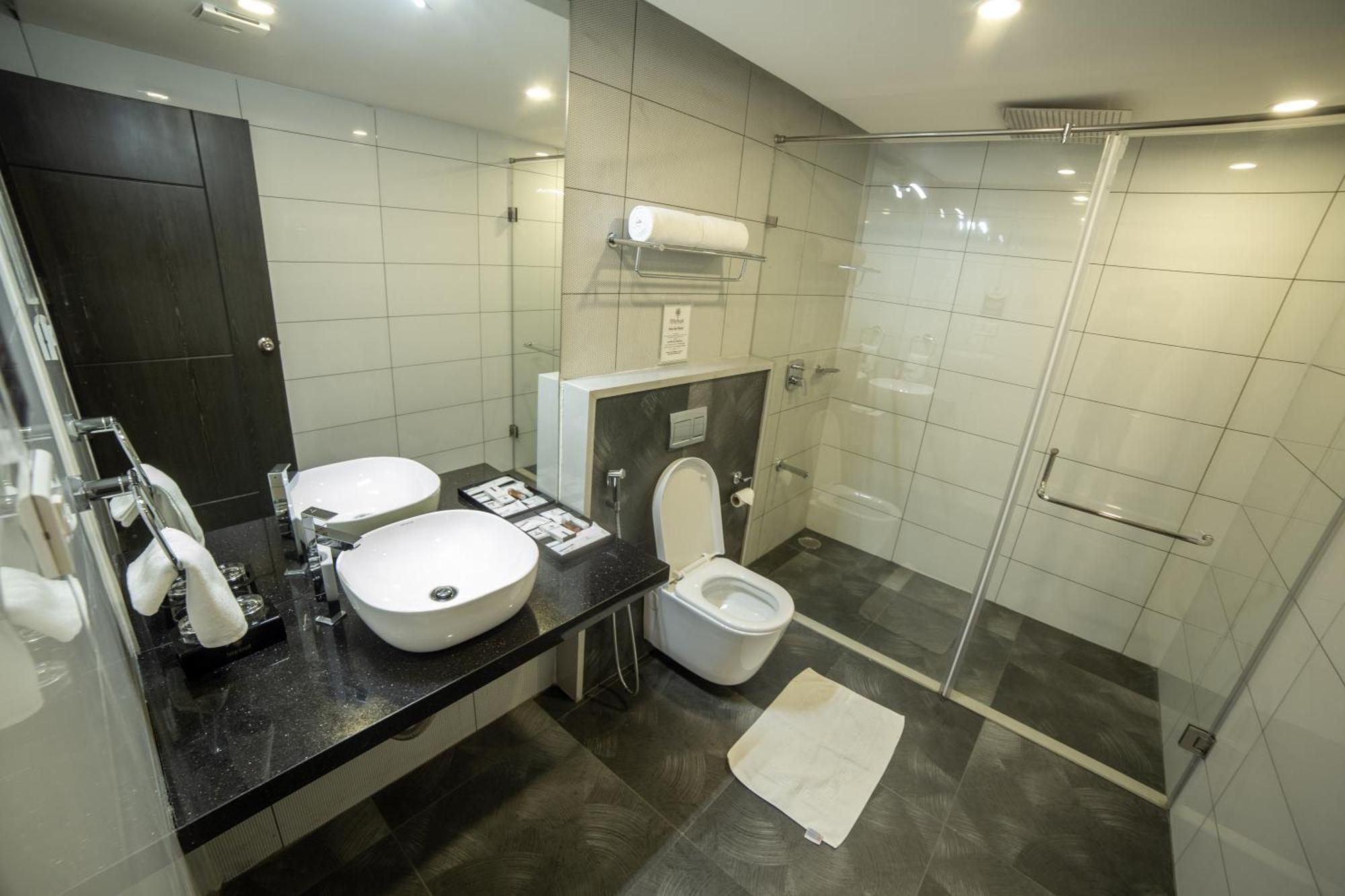 Hotel Visakka Palani Dış mekan fotoğraf